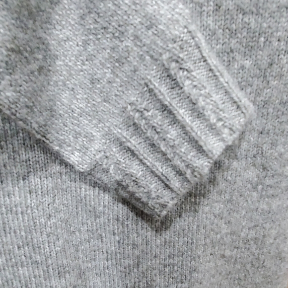 🆕️ 🏷Talbots  sweater - Picture 3 of 3